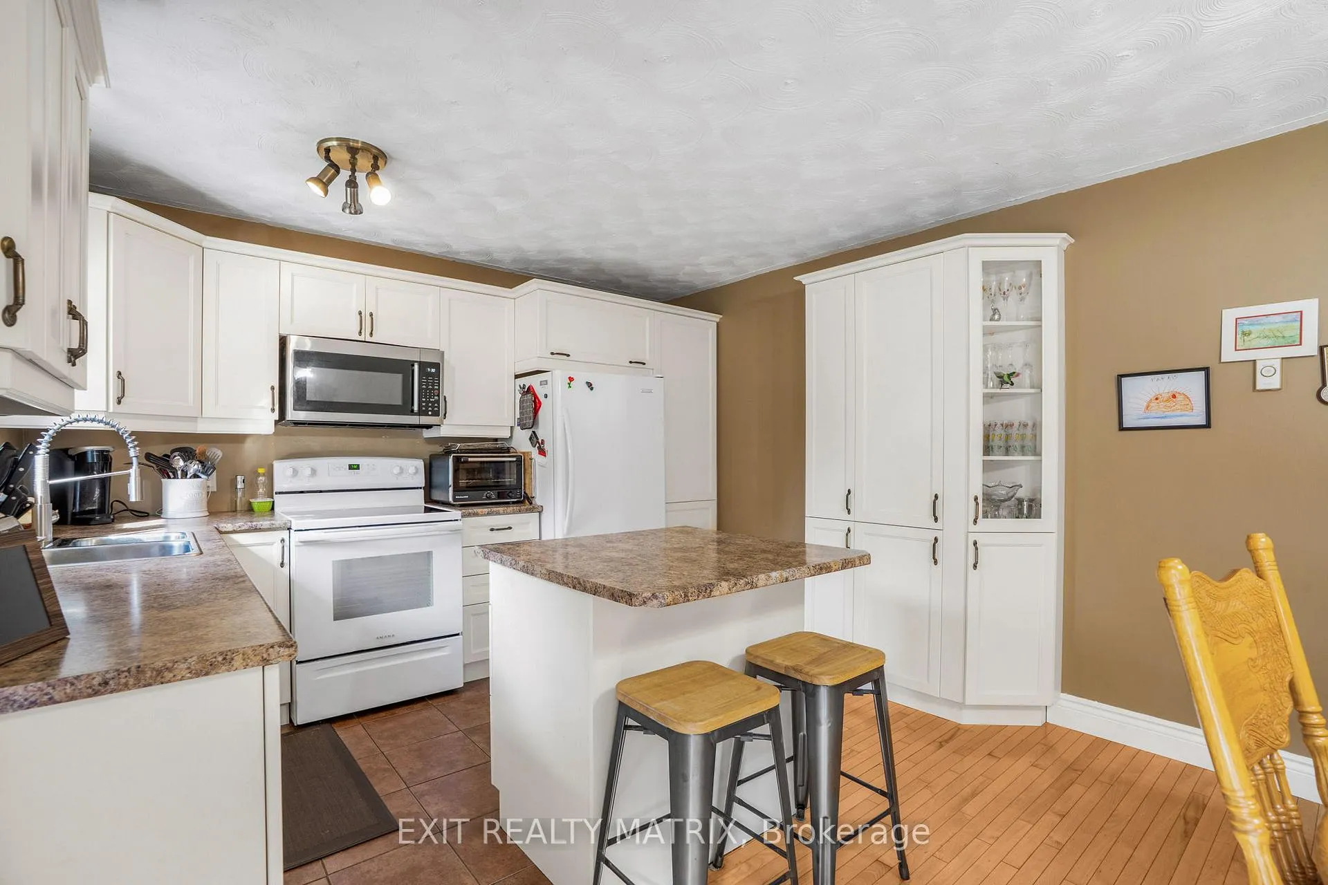 Photo 14 of 112 Eliza Street, Champlain, Champlain Twp — HOMEH