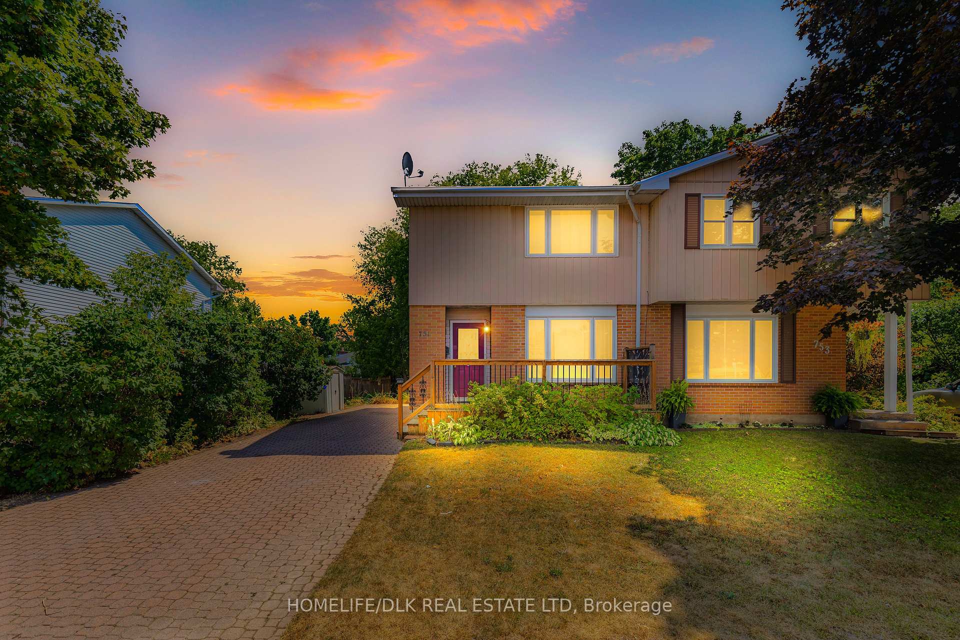 Photo 3 of 751 Laurier Boulevard, Brockville — HOMEH