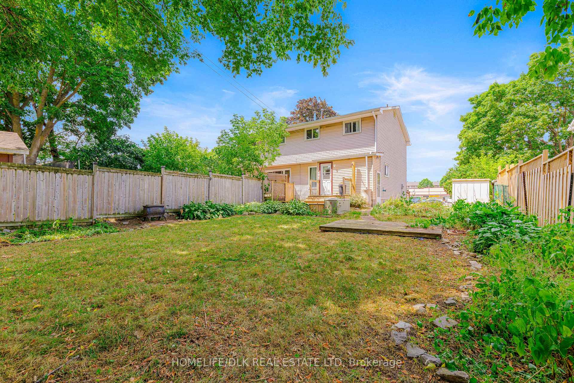 Photo 5 of 751 Laurier Boulevard, Brockville — HOMEH