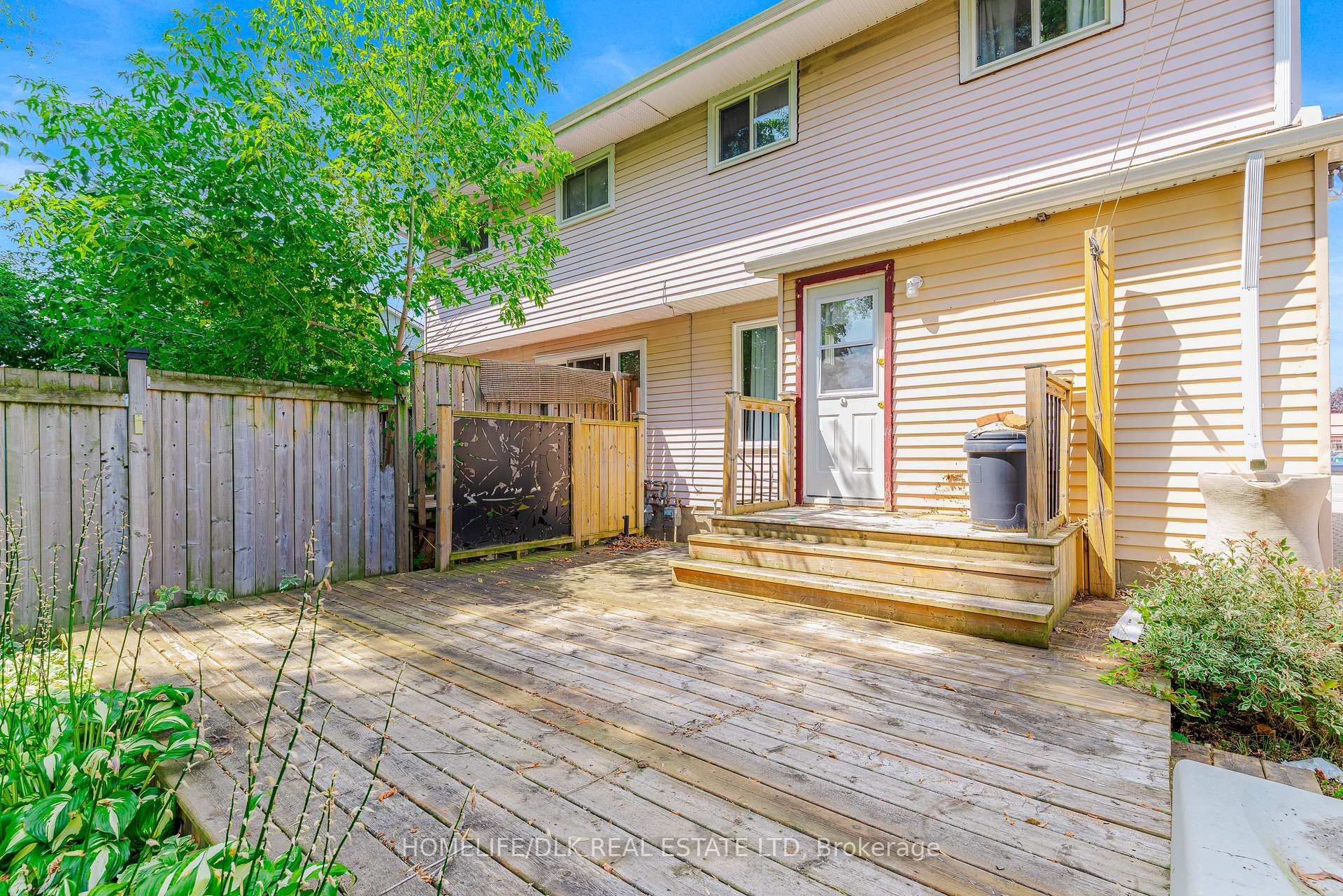 Photo 7 of 751 Laurier Boulevard, Brockville — HOMEH