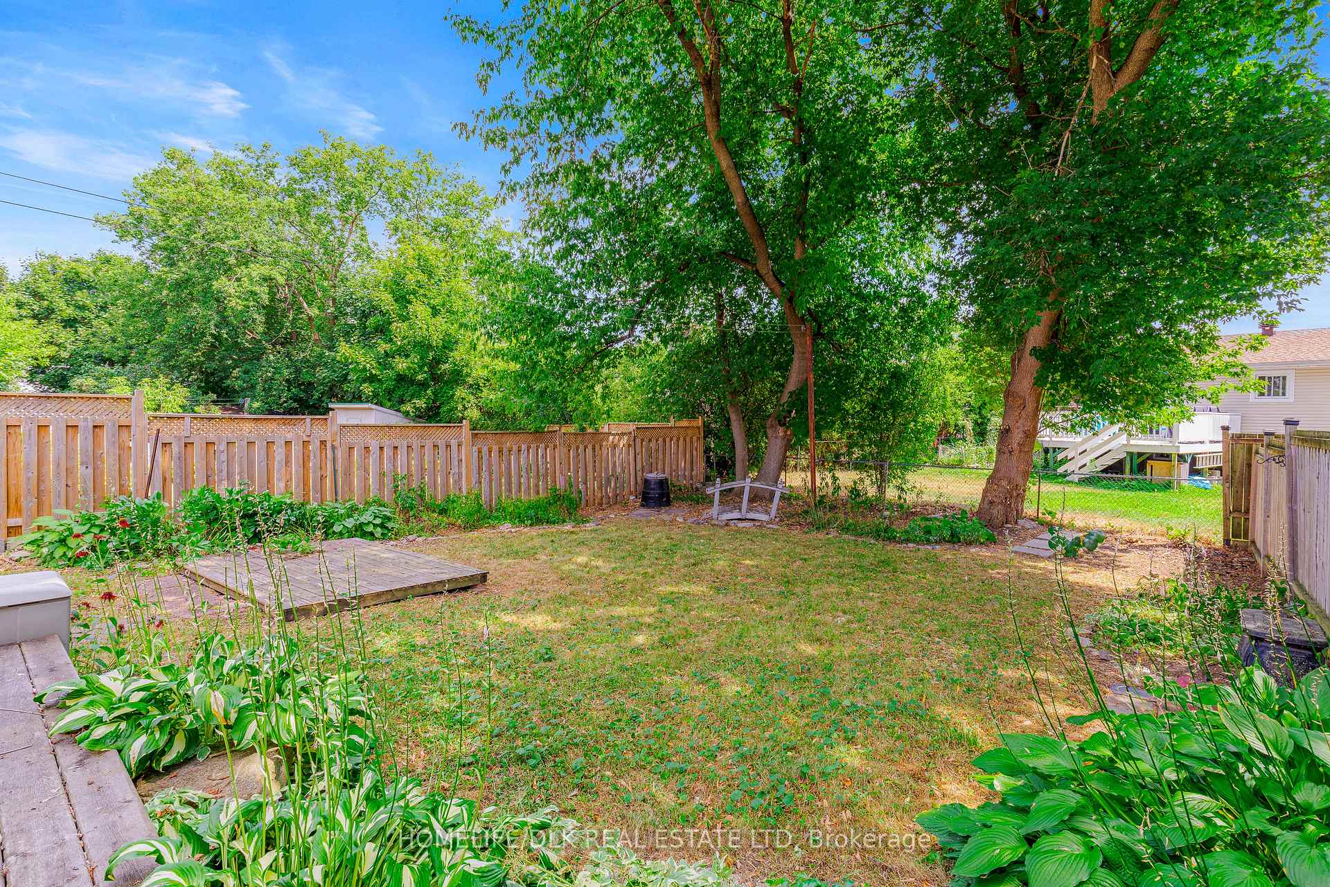 Photo 9 of 751 Laurier Boulevard, Brockville — HOMEH