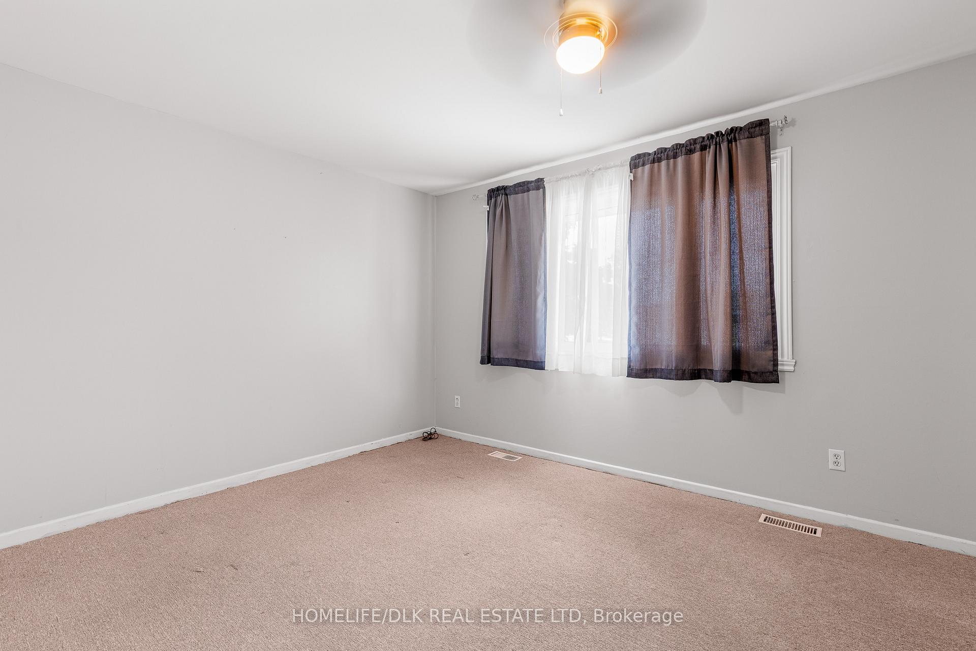 Photo 20 of 751 Laurier Boulevard, Brockville — HOMEH