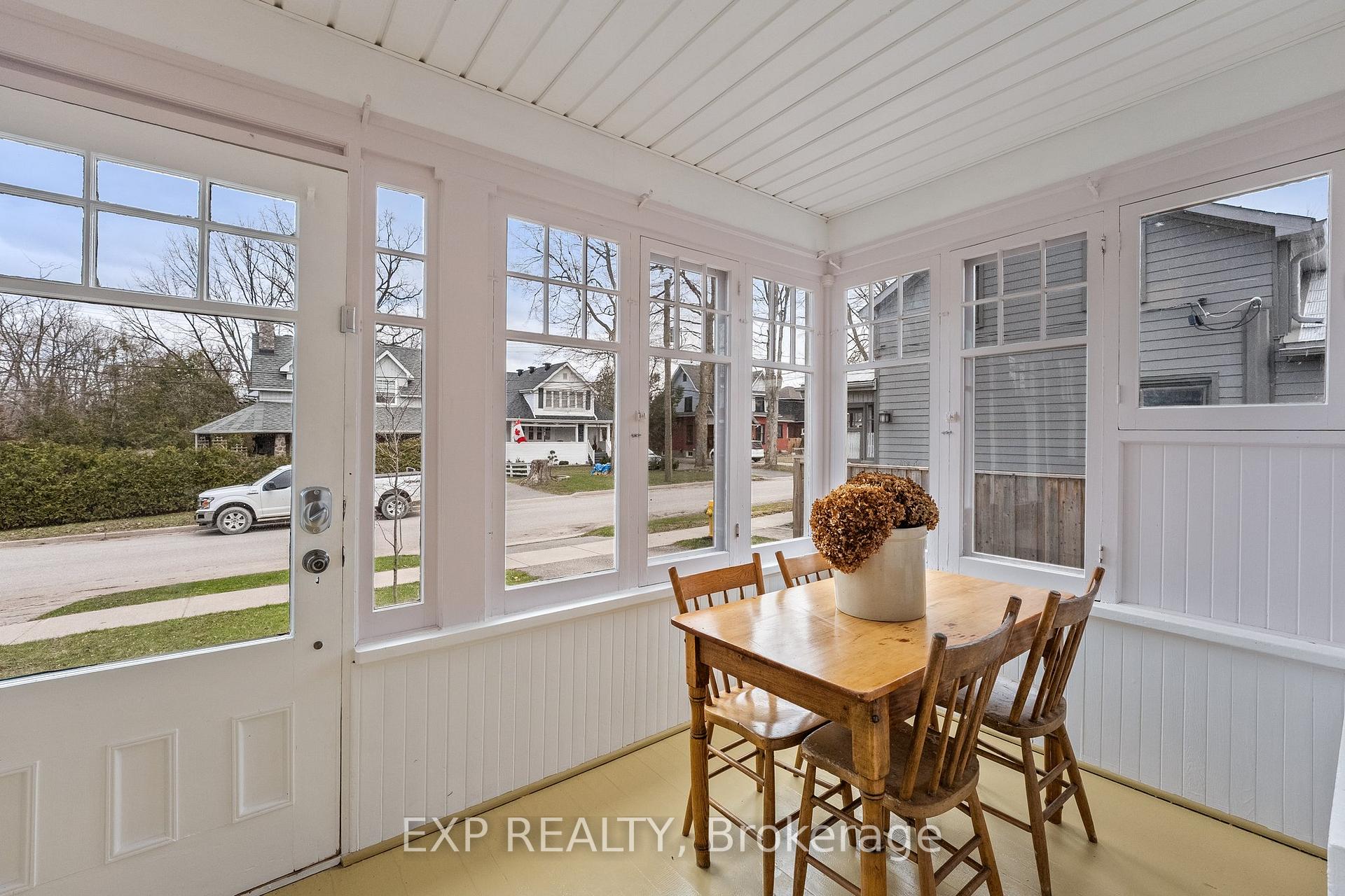 Photo 10 of 417 North Street, Brock, Beaverton — HOMEH