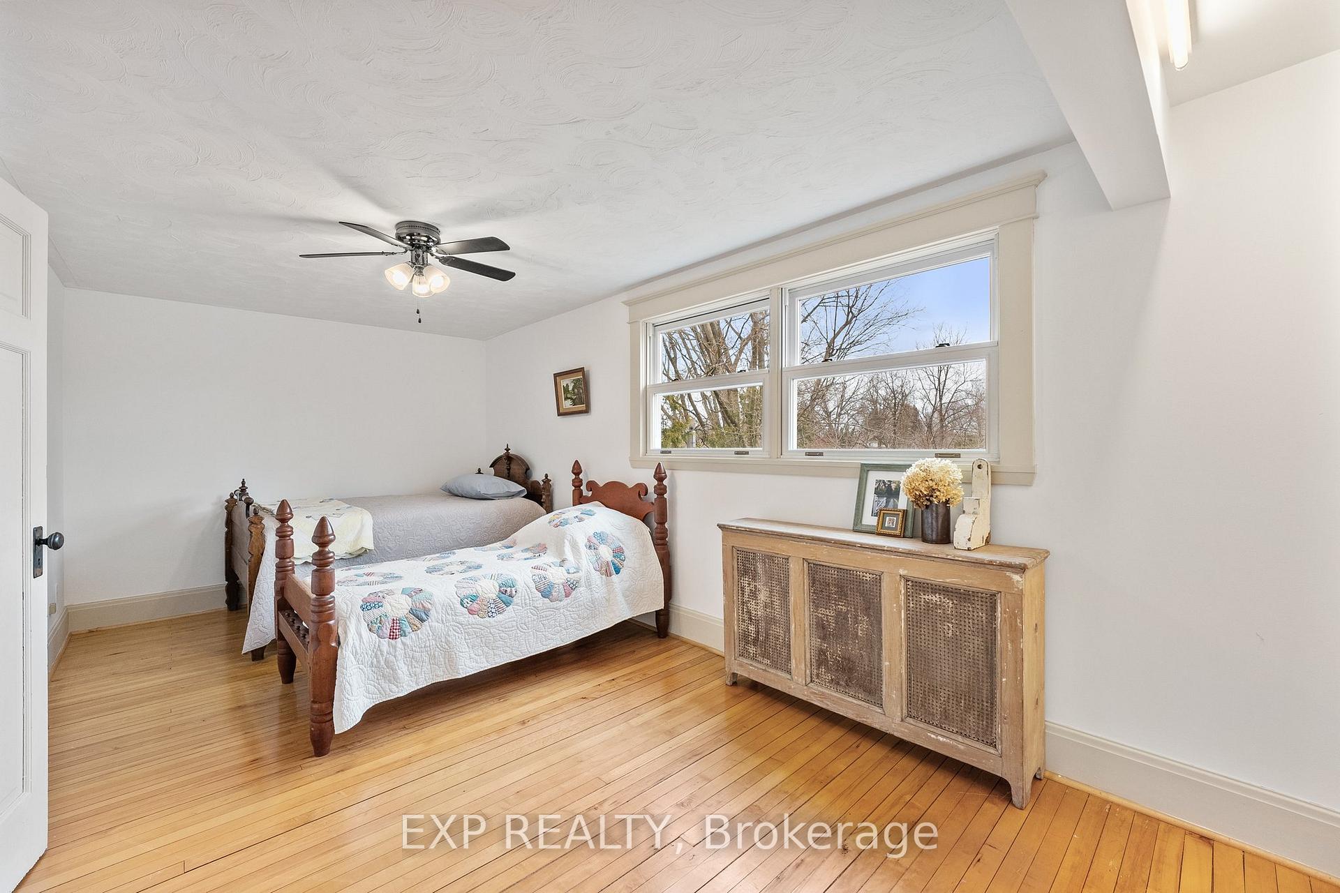 Photo 37 of 417 North Street, Brock, Beaverton — HOMEH