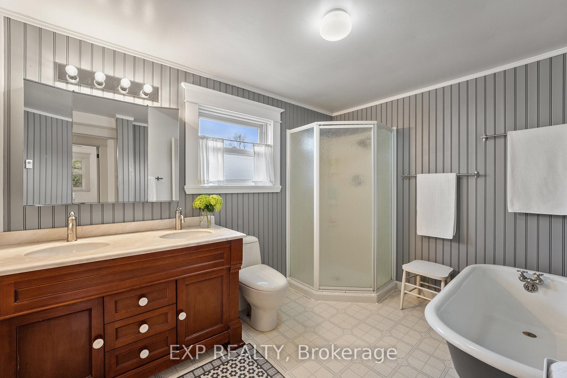 Photo 39 of 417 North Street, Brock, Beaverton — HOMEH