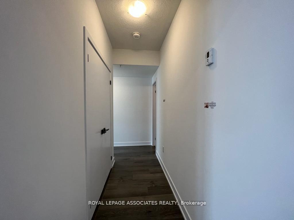 Photo 10 of Unit 208, 8 Culinary Lane, Barrie, Rural Barrie Southeast — HOMEH