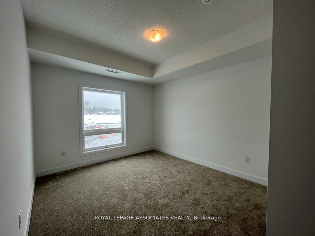 Photo 11 of Unit 208, 8 Culinary Lane, Barrie, Rural Barrie Southeast — HOMEH