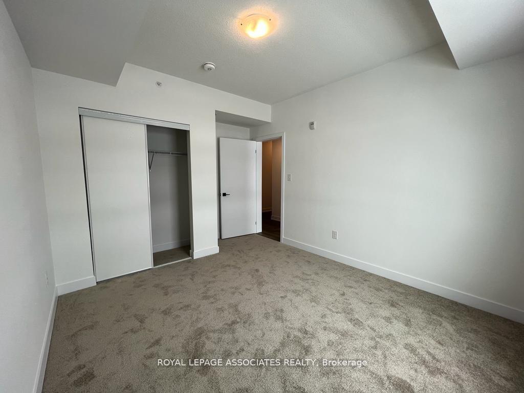 Photo 12 of Unit 208, 8 Culinary Lane, Barrie, Rural Barrie Southeast — HOMEH