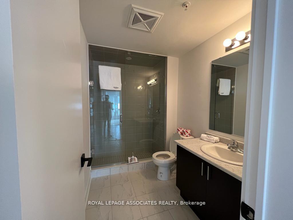 Photo 15 of Unit 208, 8 Culinary Lane, Barrie, Rural Barrie Southeast — HOMEH