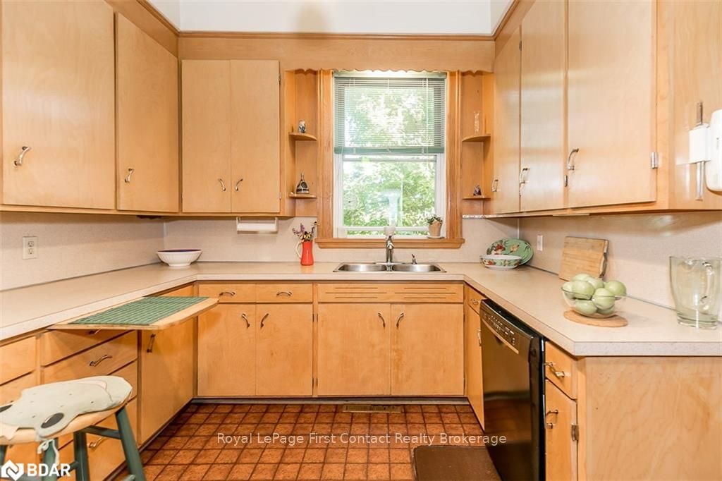 Photo 16 of 6212 27 County Road, Essa, Rural Essa — HOMEH