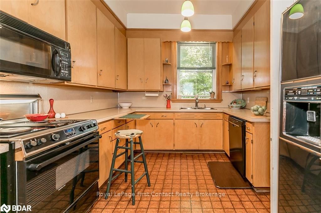 Photo 15 of 6212 27 County Road, Essa, Rural Essa — HOMEH
