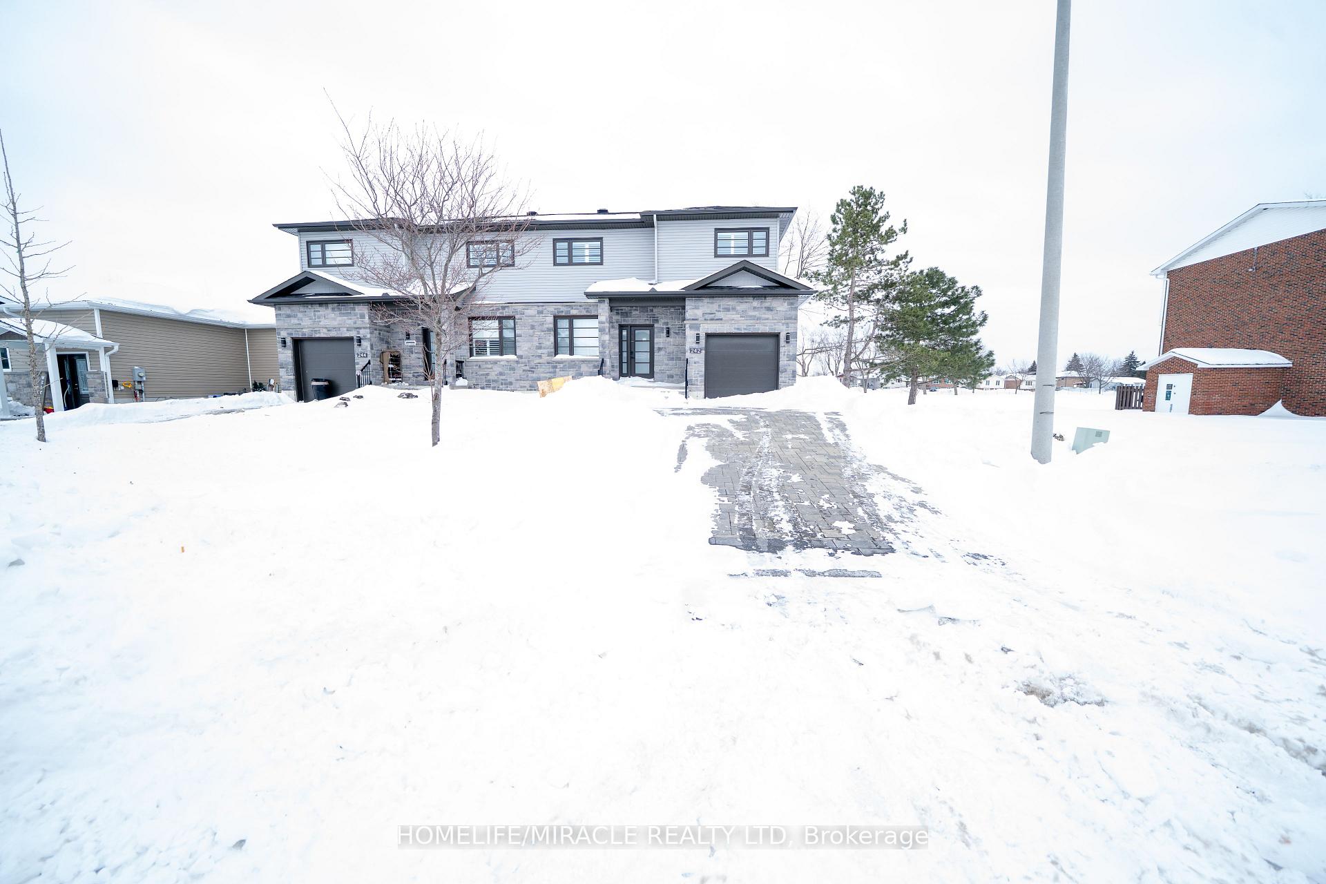 Photo 3 of 242 Lourdes Avenue, Cornwall — HOMEH