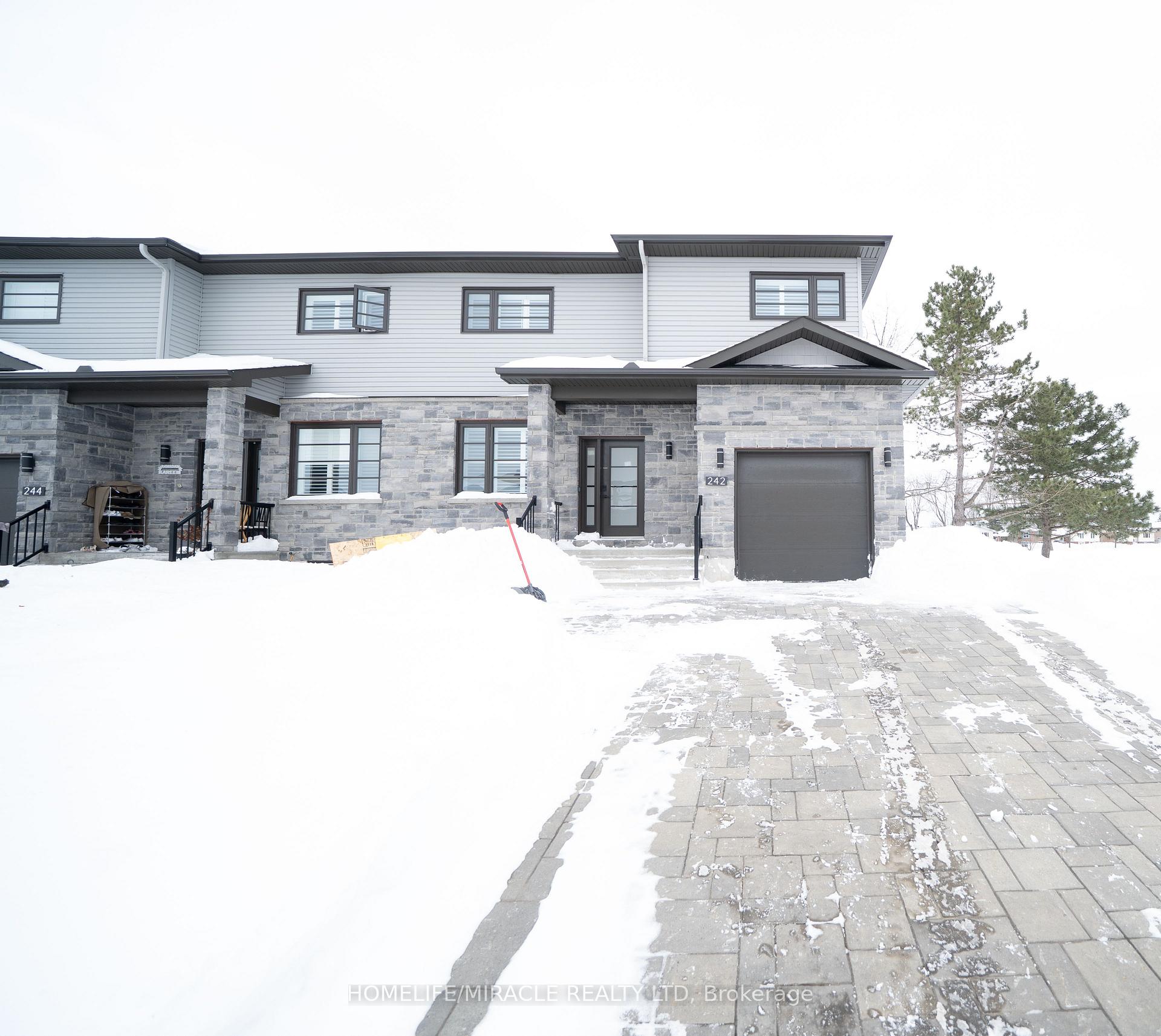 Photo 4 of 242 Lourdes Avenue, Cornwall — HOMEH