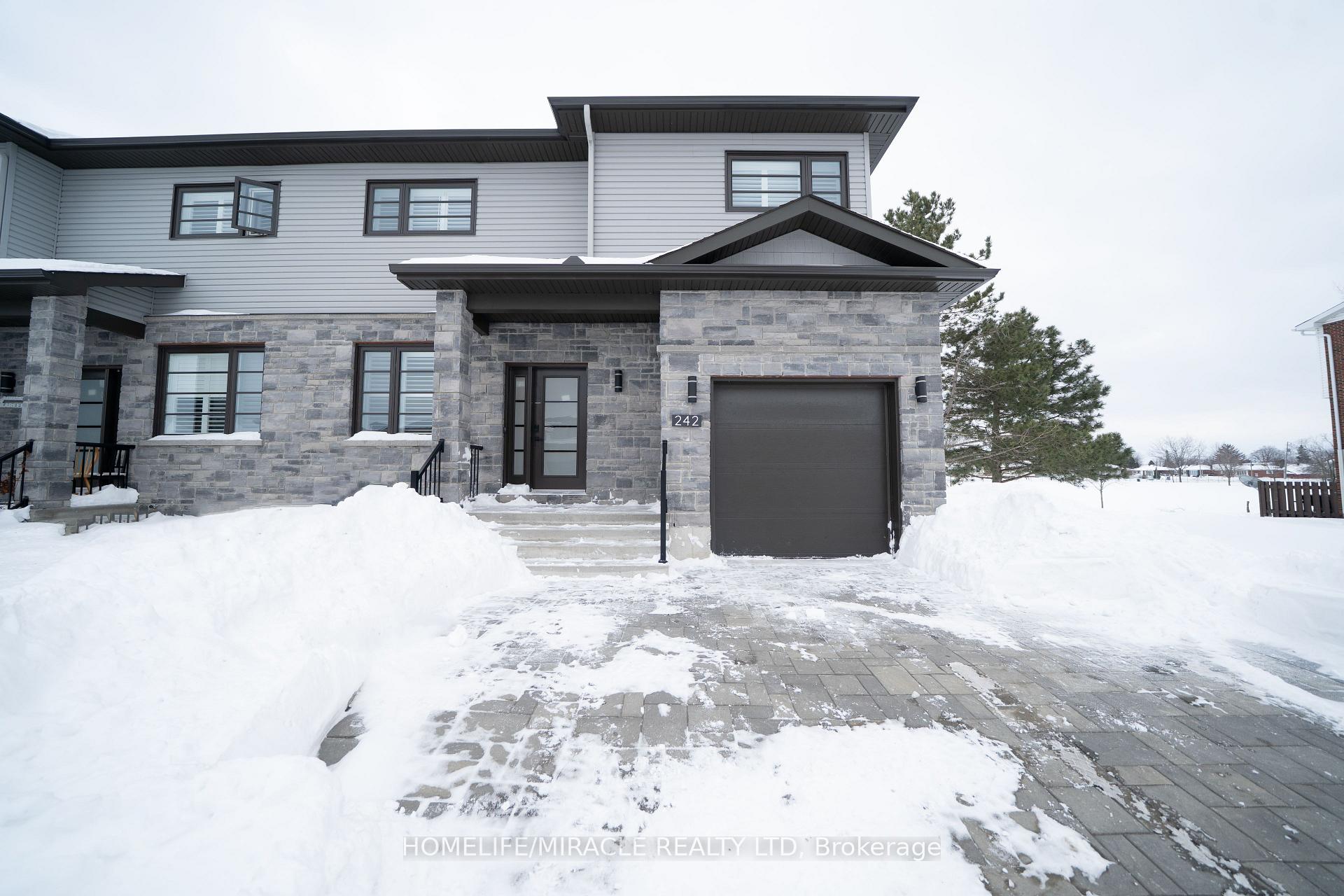 Photo 5 of 242 Lourdes Avenue, Cornwall — HOMEH