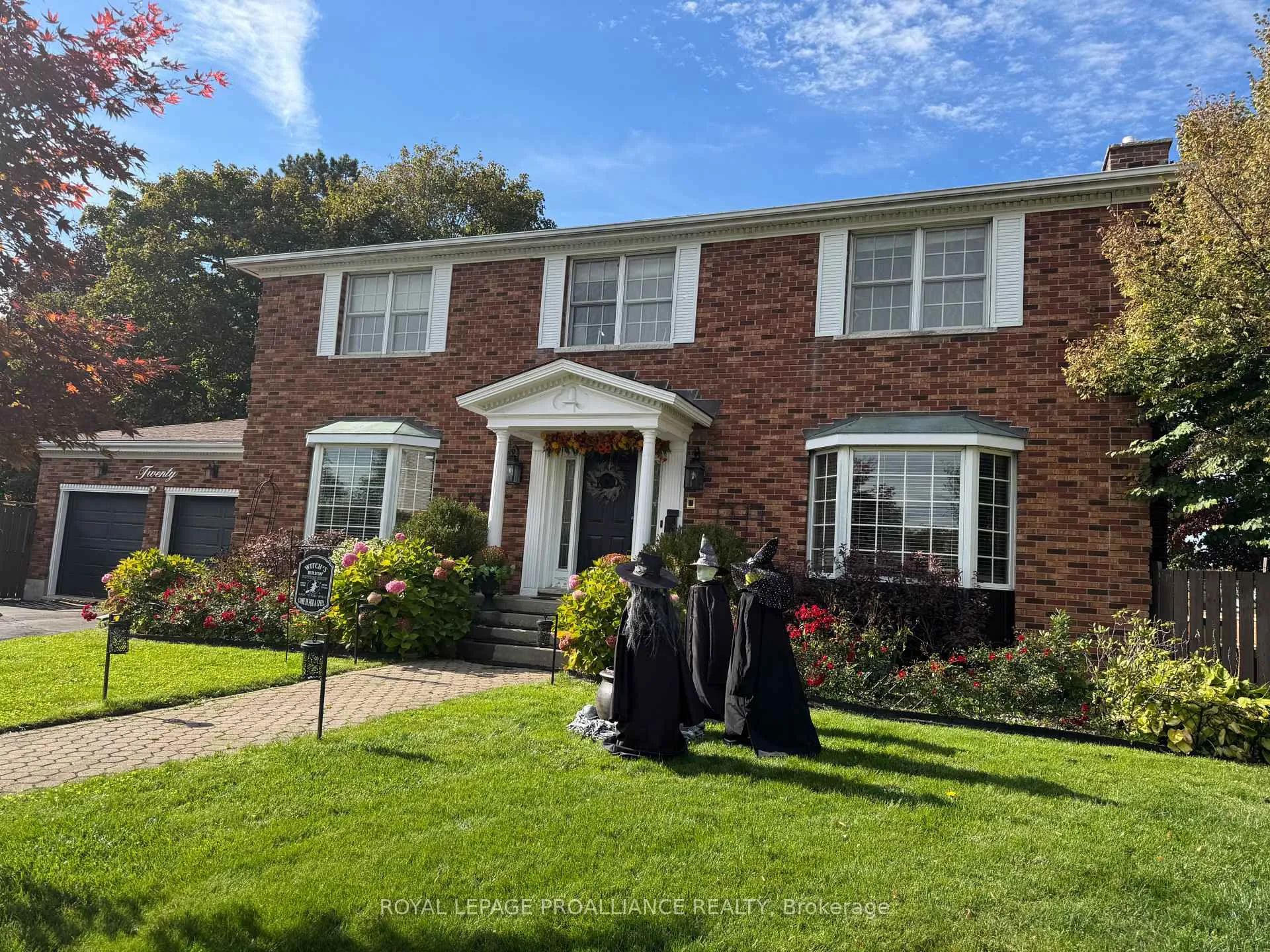 Photo 1 of 20 Hope Crescent, Belleville, Belleville Ward — HOMEH