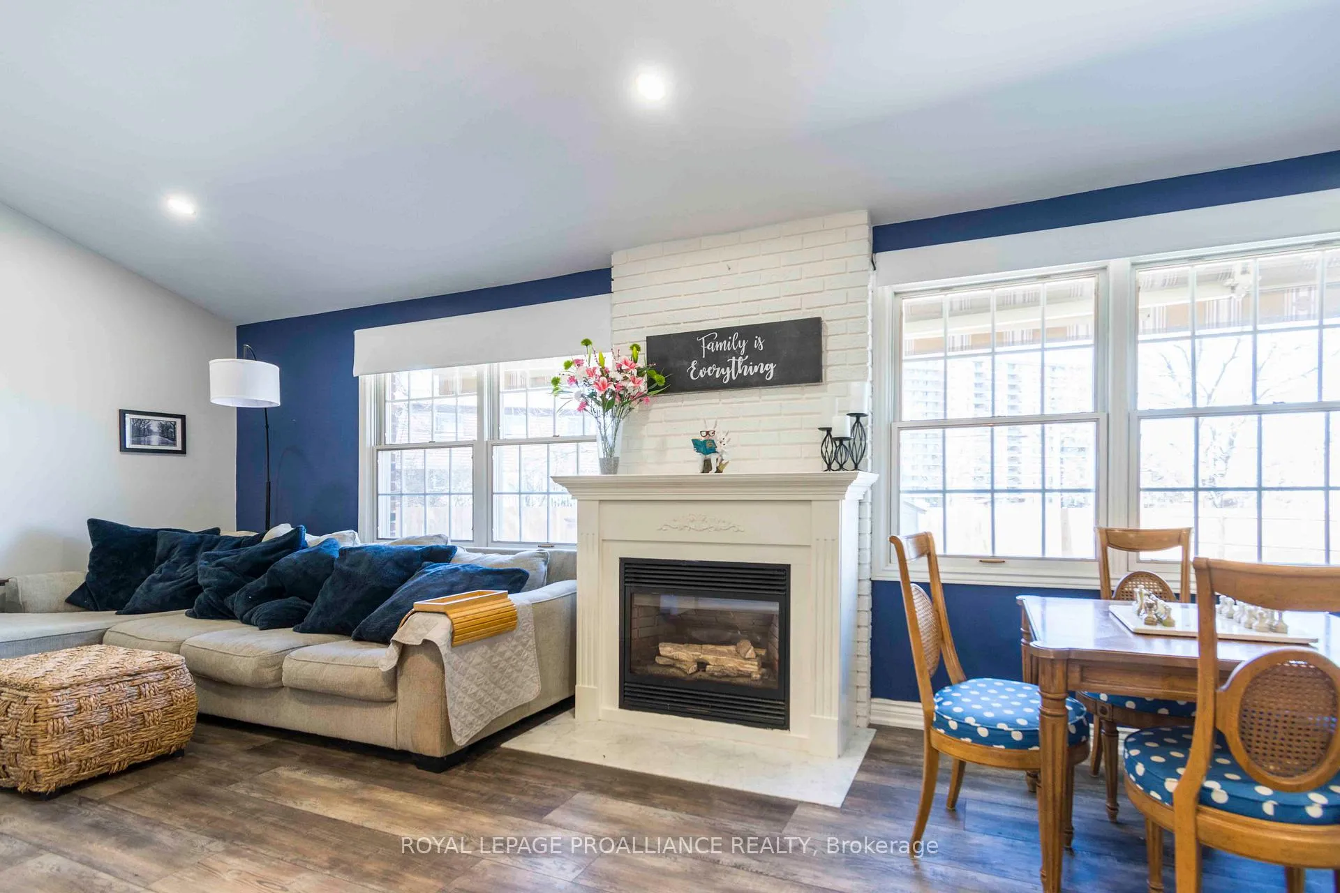Photo 25 of 20 Hope Crescent, Belleville, Belleville Ward — HOMEH
