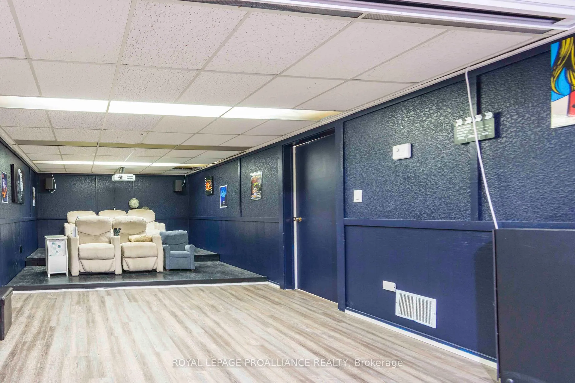 Photo 39 of 20 Hope Crescent, Belleville, Belleville Ward — HOMEH