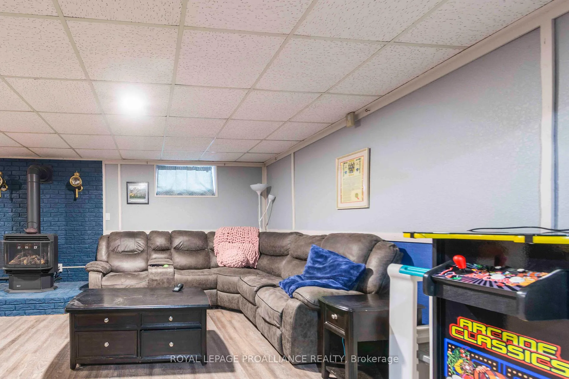 Photo 41 of 20 Hope Crescent, Belleville, Belleville Ward — HOMEH