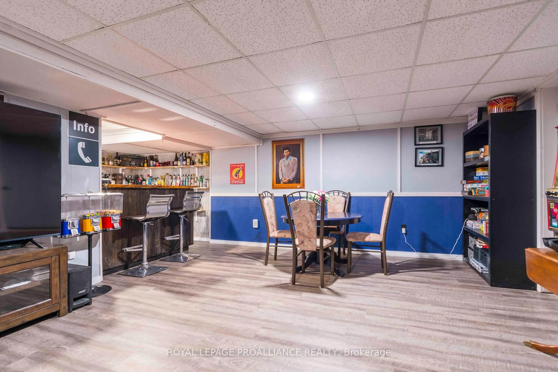 Photo 43 of 20 Hope Crescent, Belleville, Belleville Ward — HOMEH