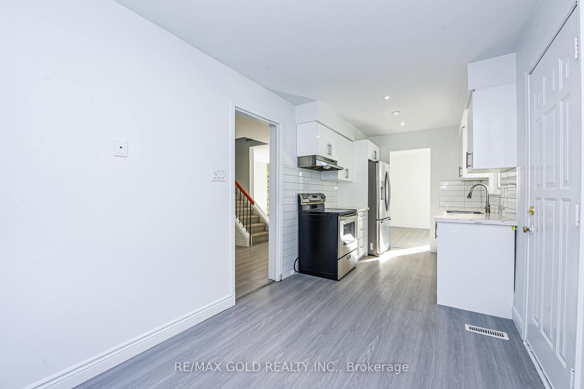 Photo 14 of 14 Nottawasaga Crescent, Brampton, Heart Lake West — HOMEH