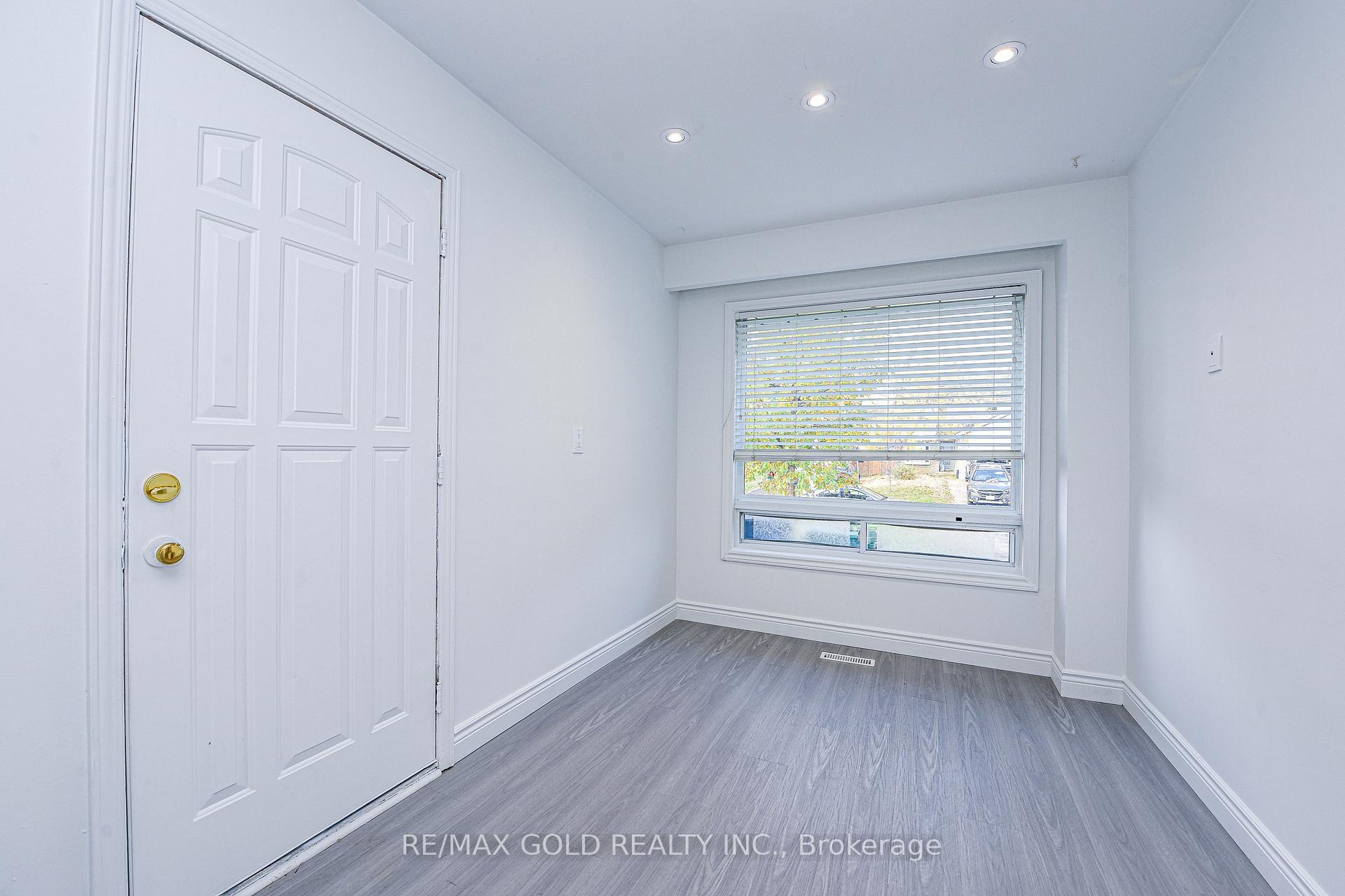Photo 27 of 14 Nottawasaga Crescent, Brampton, Heart Lake West — HOMEH
