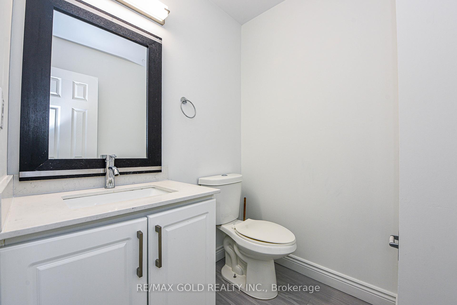 Photo 23 of 14 Nottawasaga Crescent, Brampton, Heart Lake West — HOMEH