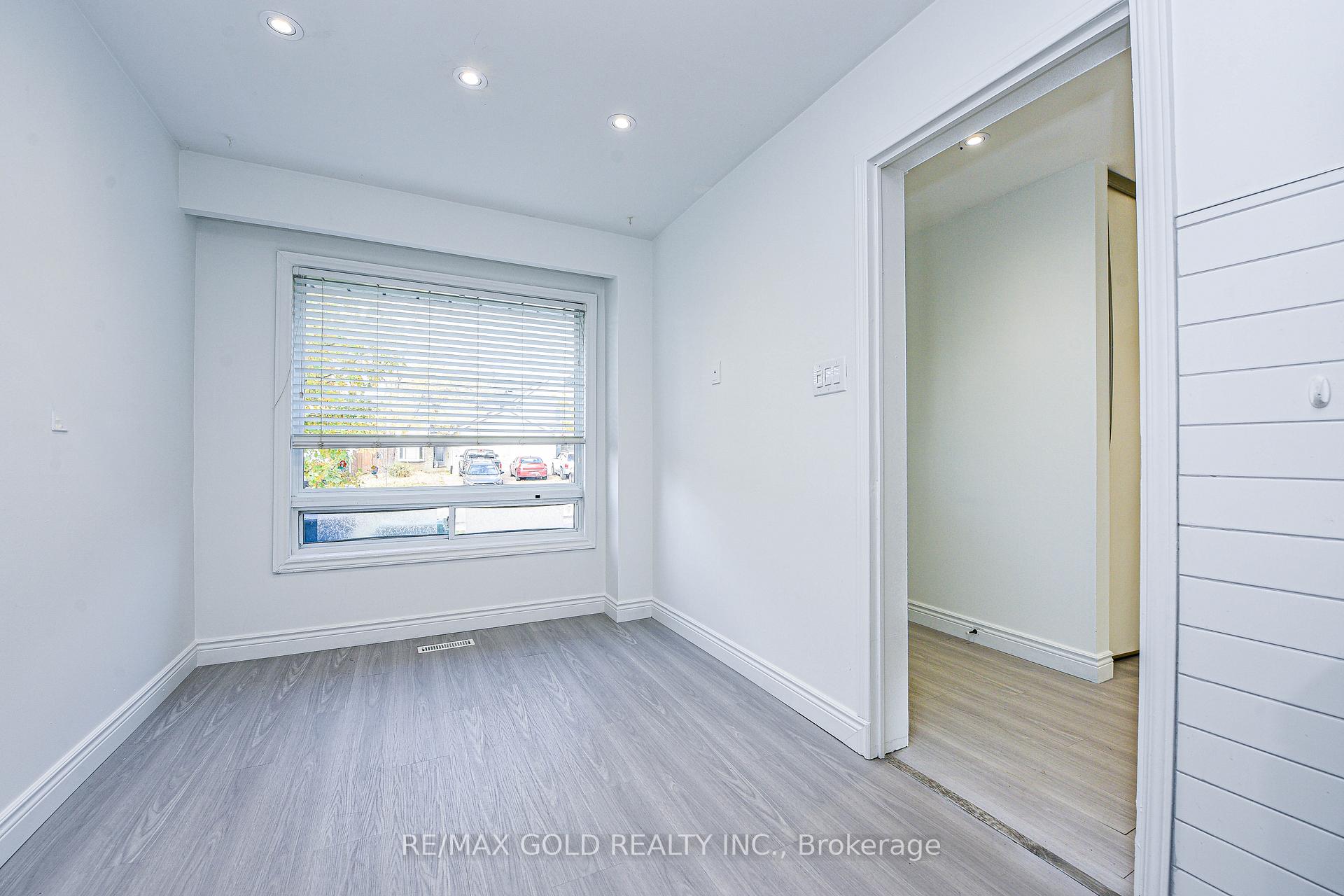 Photo 39 of 14 Nottawasaga Crescent, Brampton, Heart Lake West — HOMEH