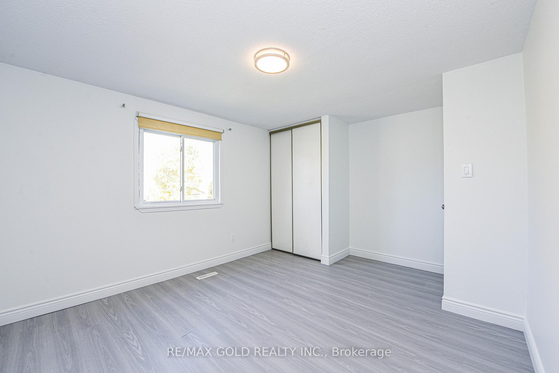 Photo 37 of 14 Nottawasaga Crescent, Brampton, Heart Lake West — HOMEH
