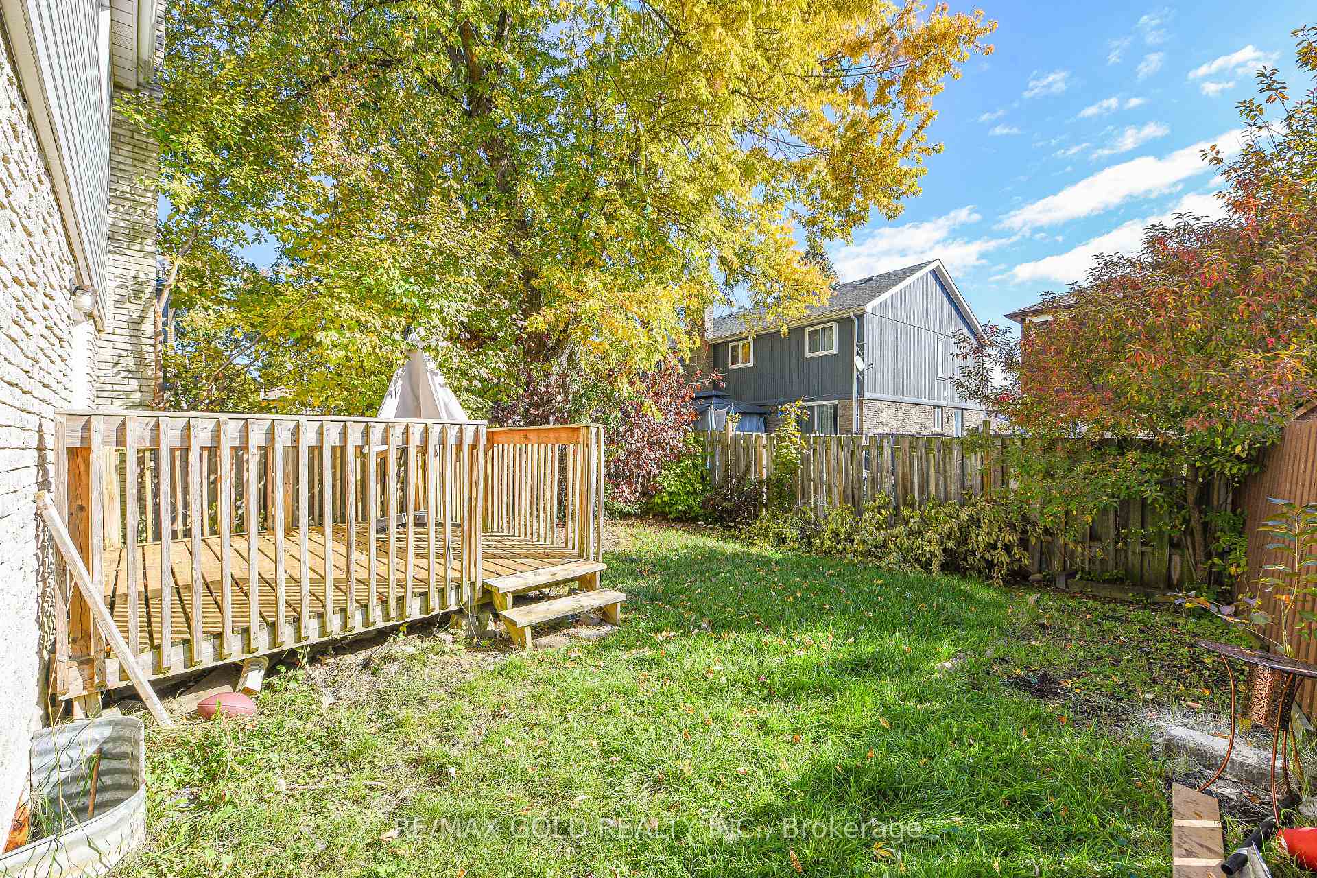 Photo 45 of 14 Nottawasaga Crescent, Brampton, Heart Lake West — HOMEH