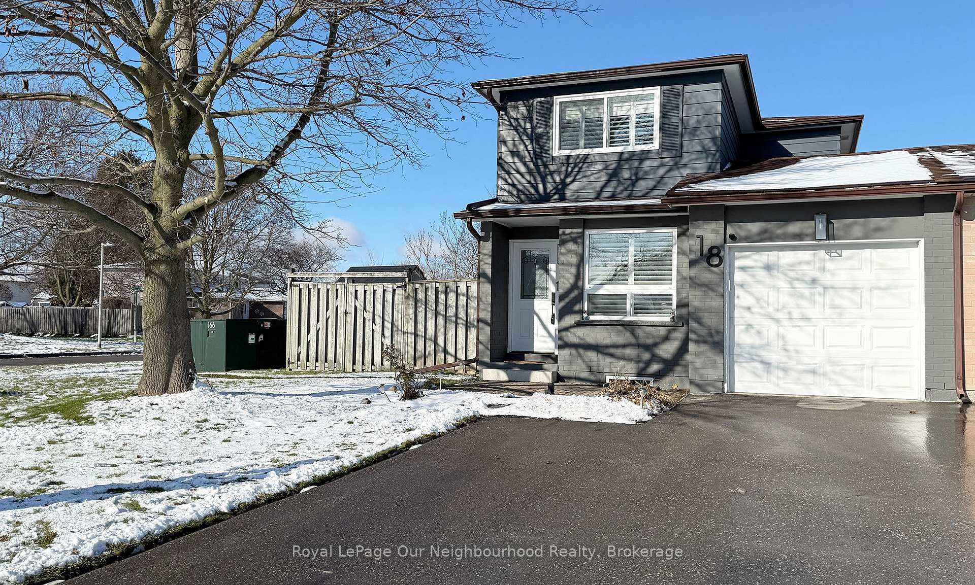 Photo 1 of 18 Hailey Court, Clarington, Bowmanville — HOMEH