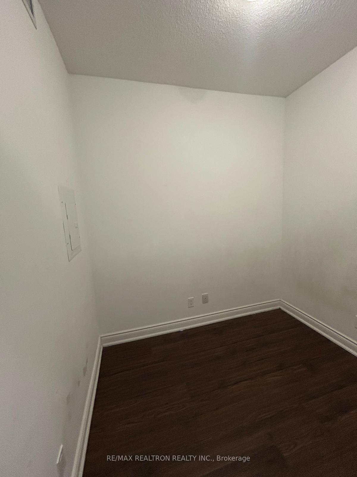 Photo 8 of Unit 1106, 38 Cedarland Drive, Markham, Unionville — HOMEH