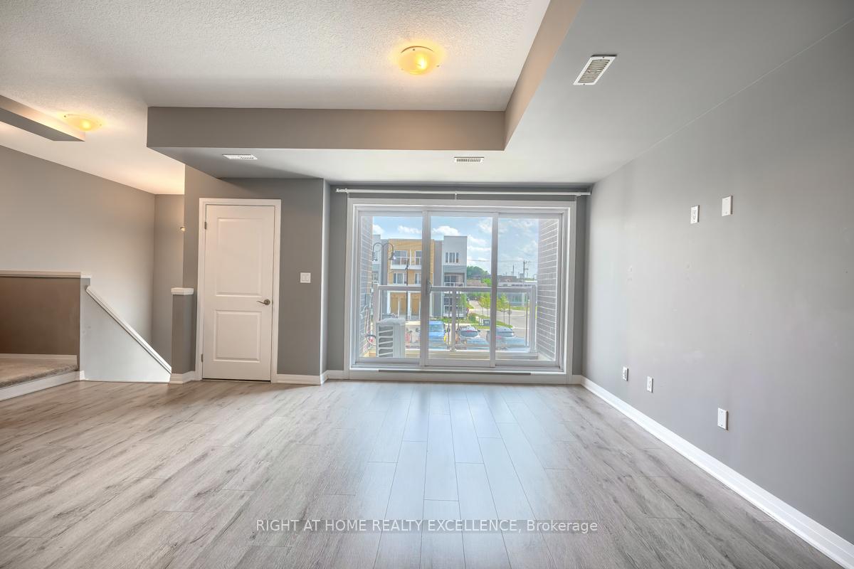 Photo 13 of 7 Wellness Avenue, Kitchener, Huron Park — HOMEH