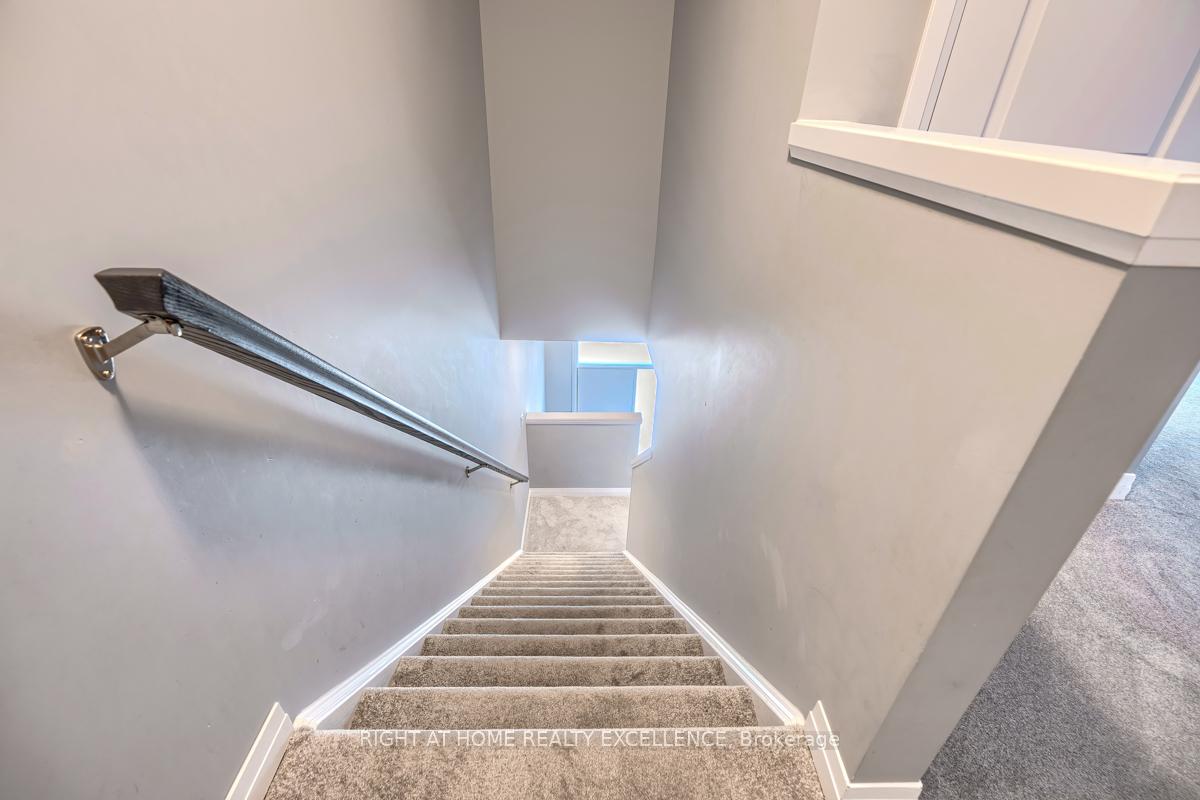 Photo 18 of 7 Wellness Avenue, Kitchener, Huron Park — HOMEH