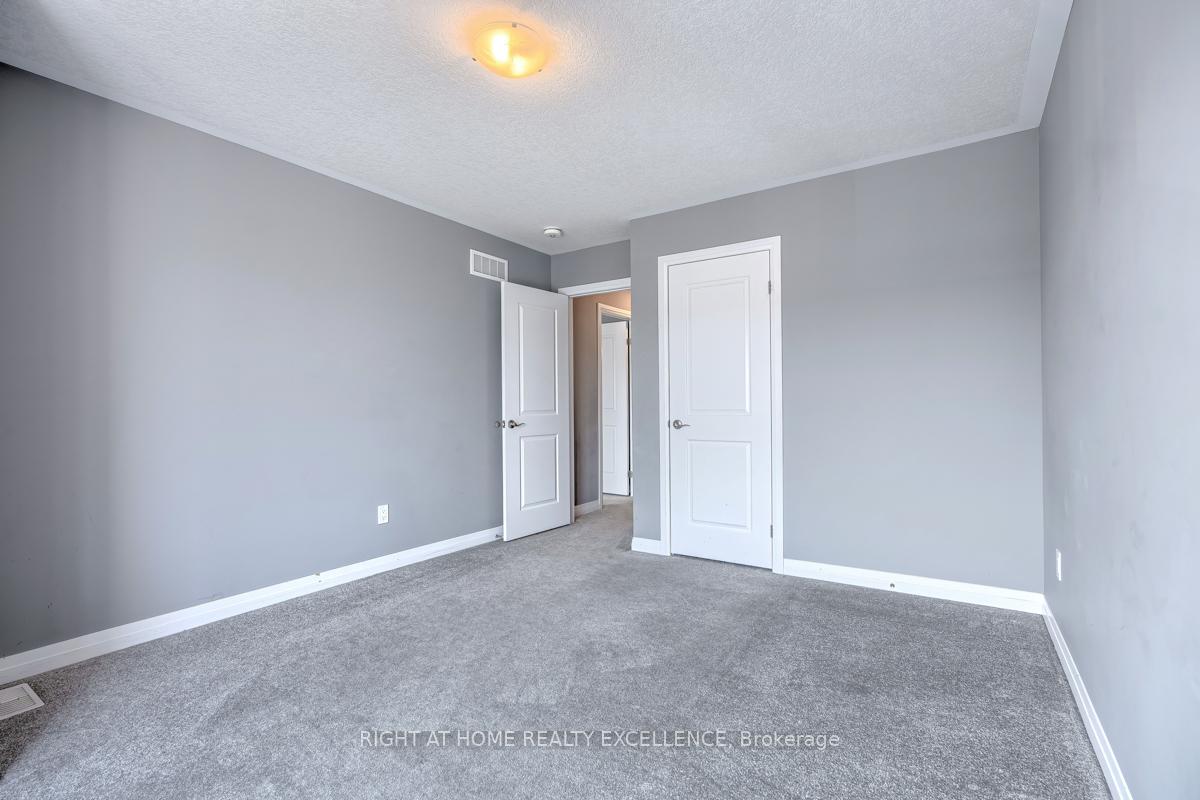 Photo 28 of 7 Wellness Avenue, Kitchener, Huron Park — HOMEH