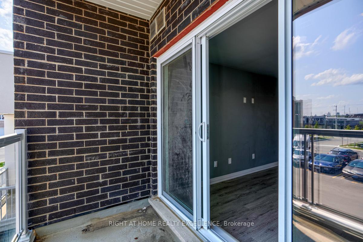 Photo 38 of 7 Wellness Avenue, Kitchener, Huron Park — HOMEH