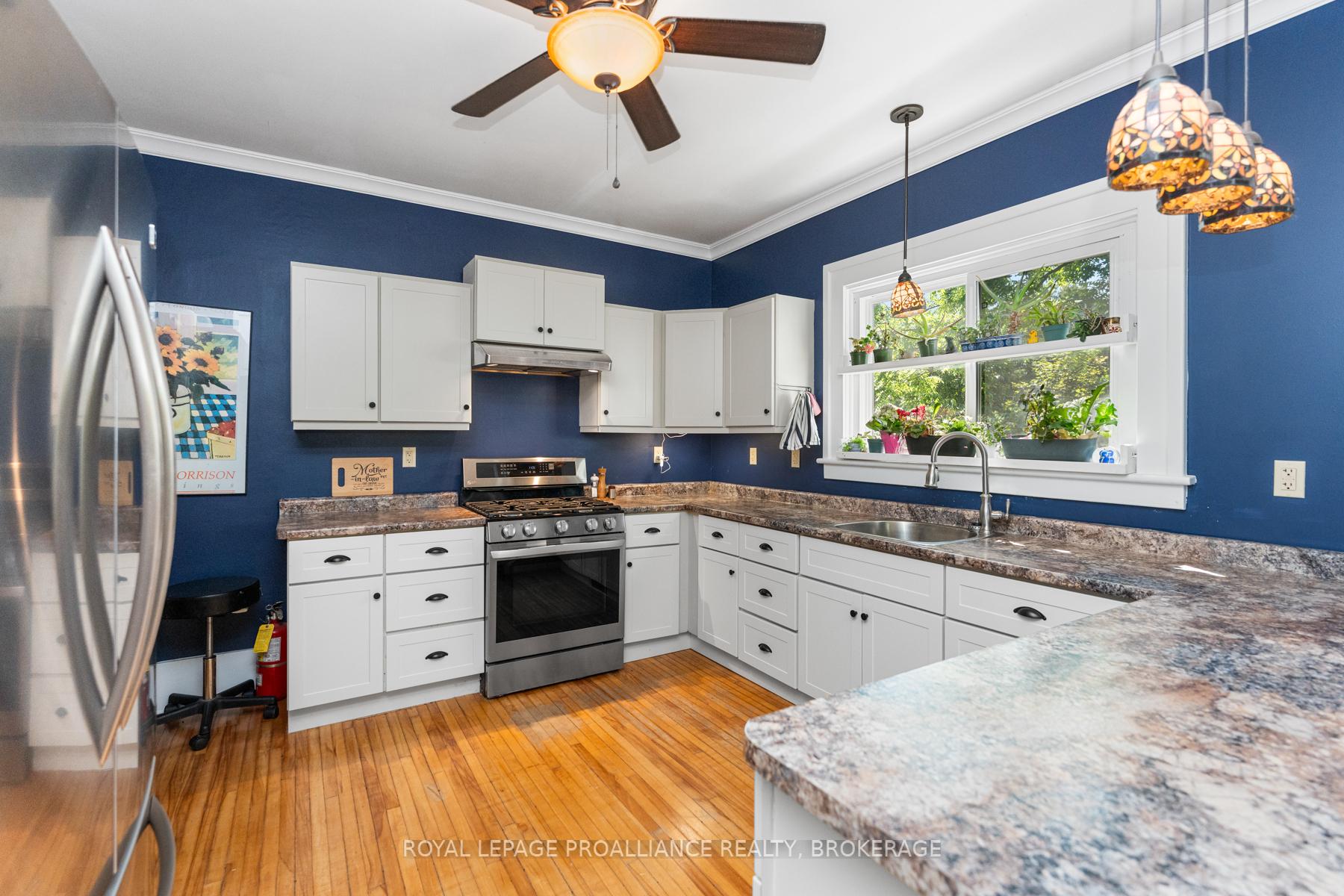 Photo 11 of 35 Princess Street, Gananoque — HOMEH