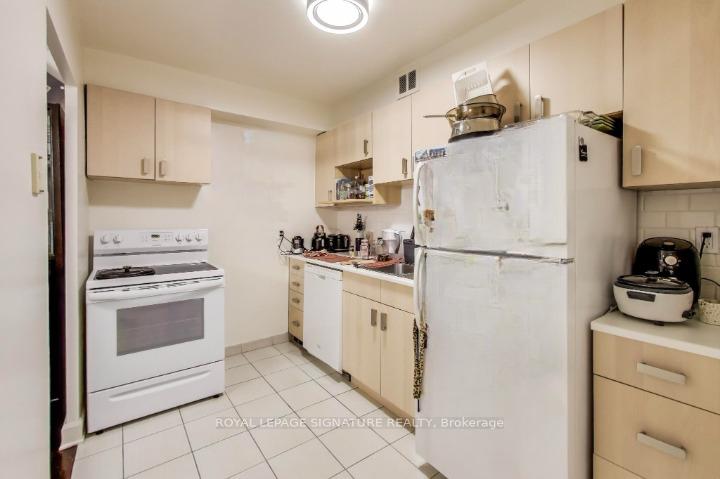 Photo 9 of Unit 212, 335 Lonsdale Road, Toronto, Forest Hill South — HOMEH