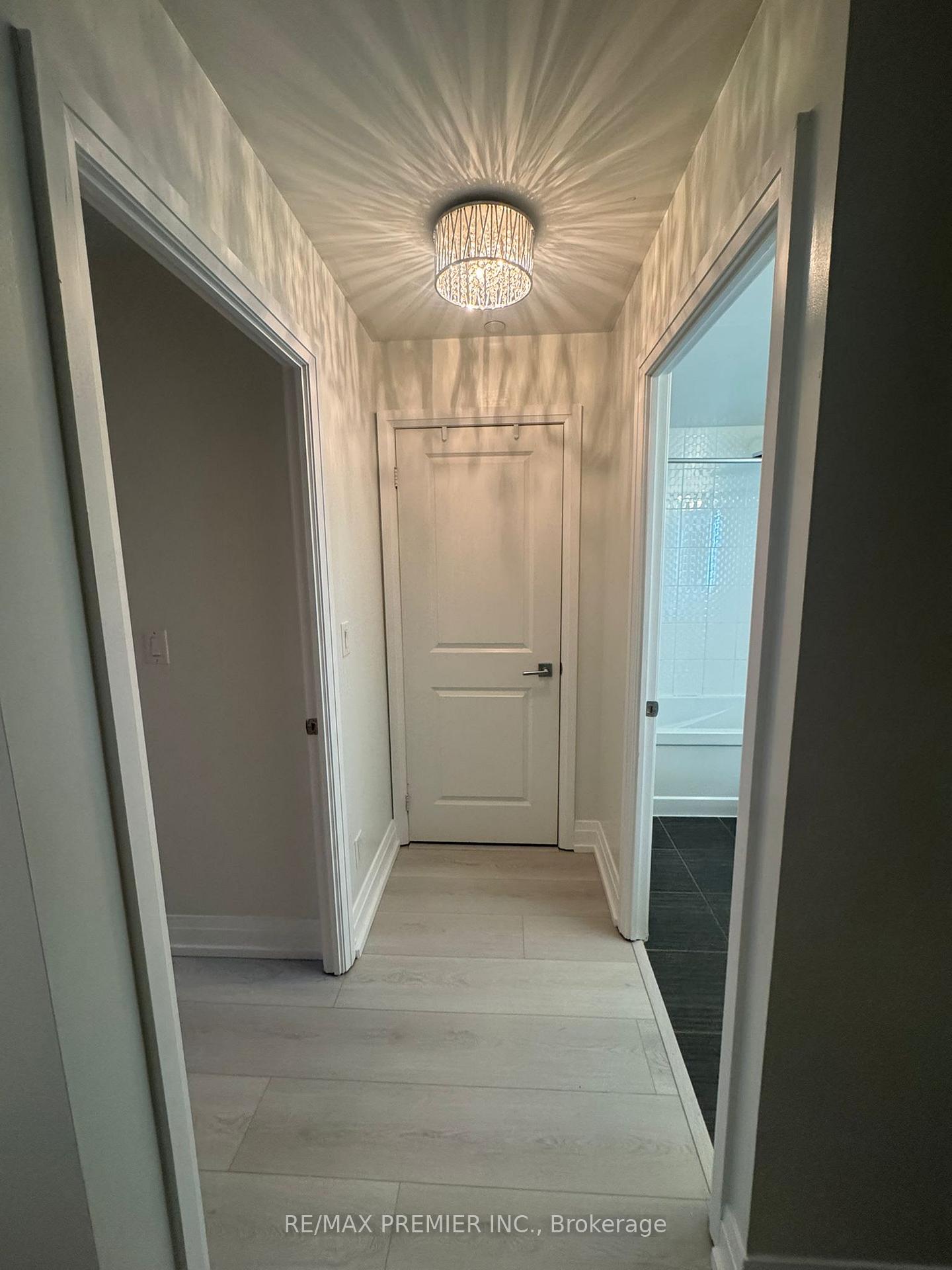 Photo 5 of Unit 1411, 7165 Yonge Street, Markham, Grandview — HOMEH