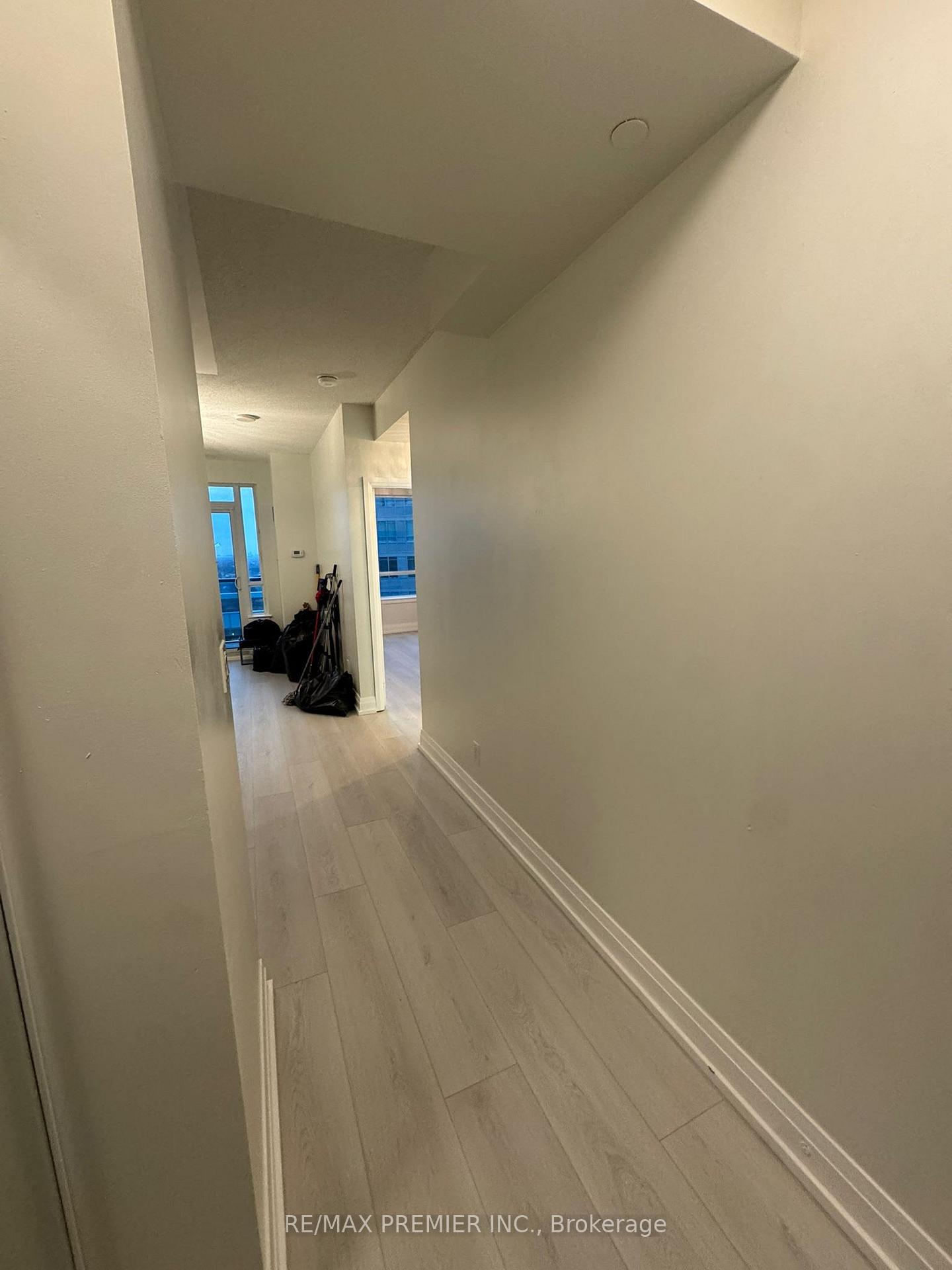 Photo 13 of Unit 1411, 7165 Yonge Street, Markham, Grandview — HOMEH