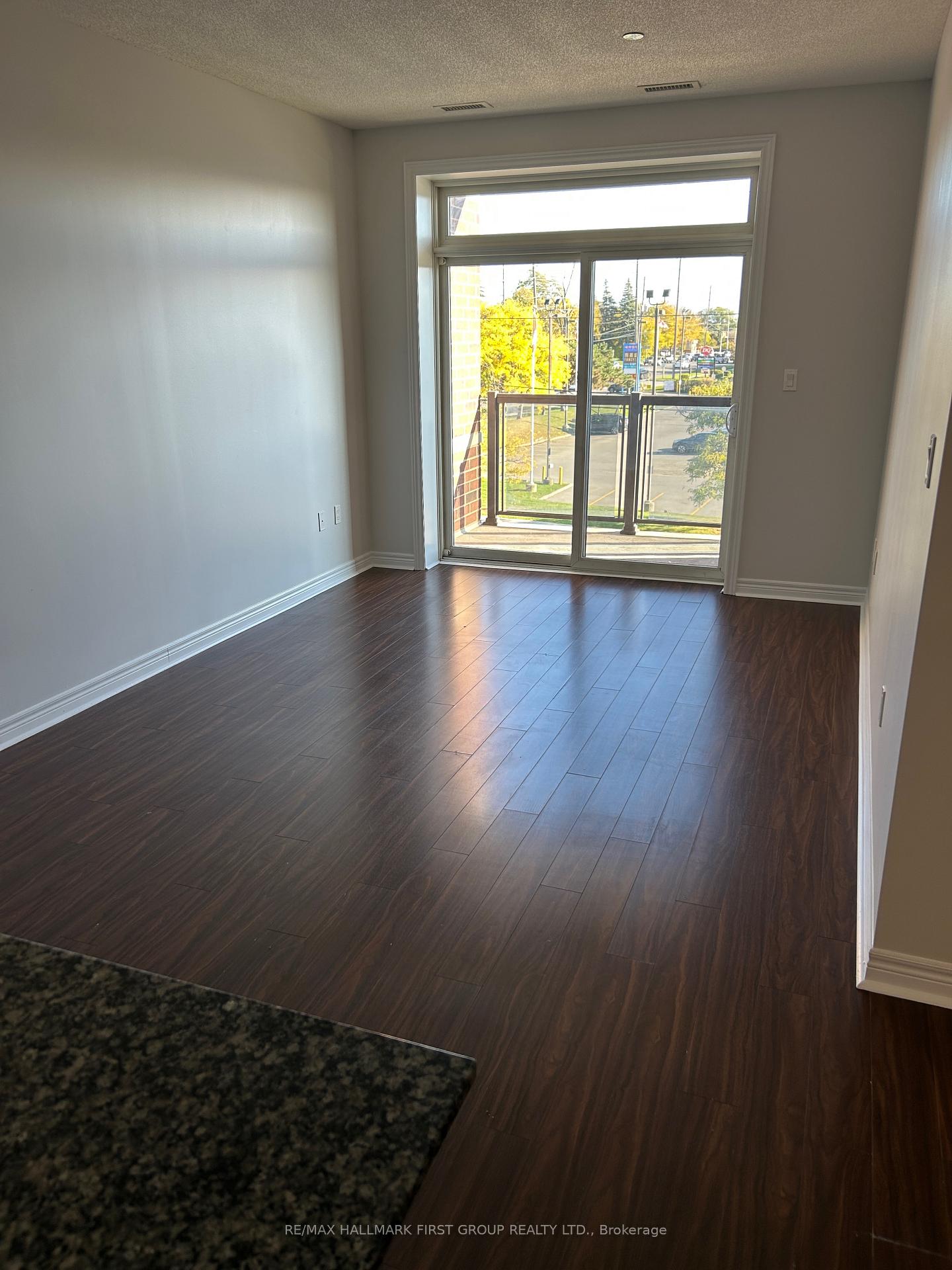 Photo 6 of Unit 310, 7768 Kennedy Road, Markham, Milliken Mills West — HOMEH