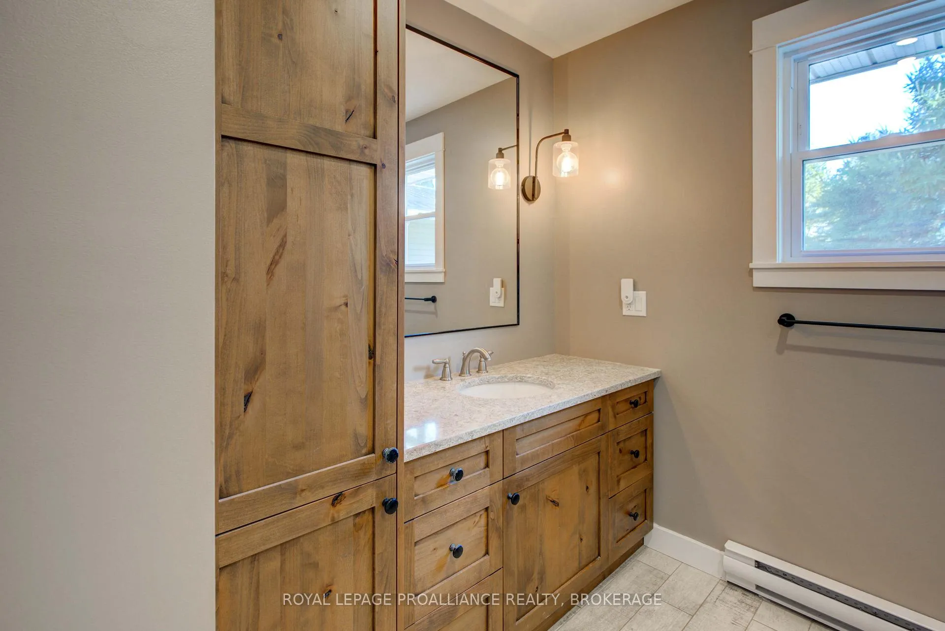 Photo 25 of 4469 Larry York Road, Frontenac, Frontenac South — HOMEH