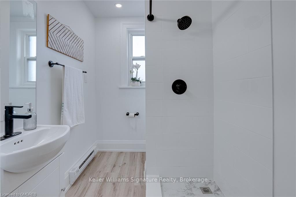 Photo 11 of Unit C-201, 1083 Main Street, Hamilton, Crown Point — HOMEH