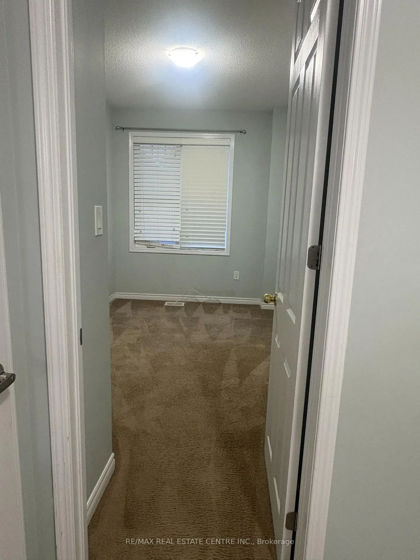 Photo 10 of 24 Stedford Crescent, Brampton, Northwest Brampton — HOMEH
