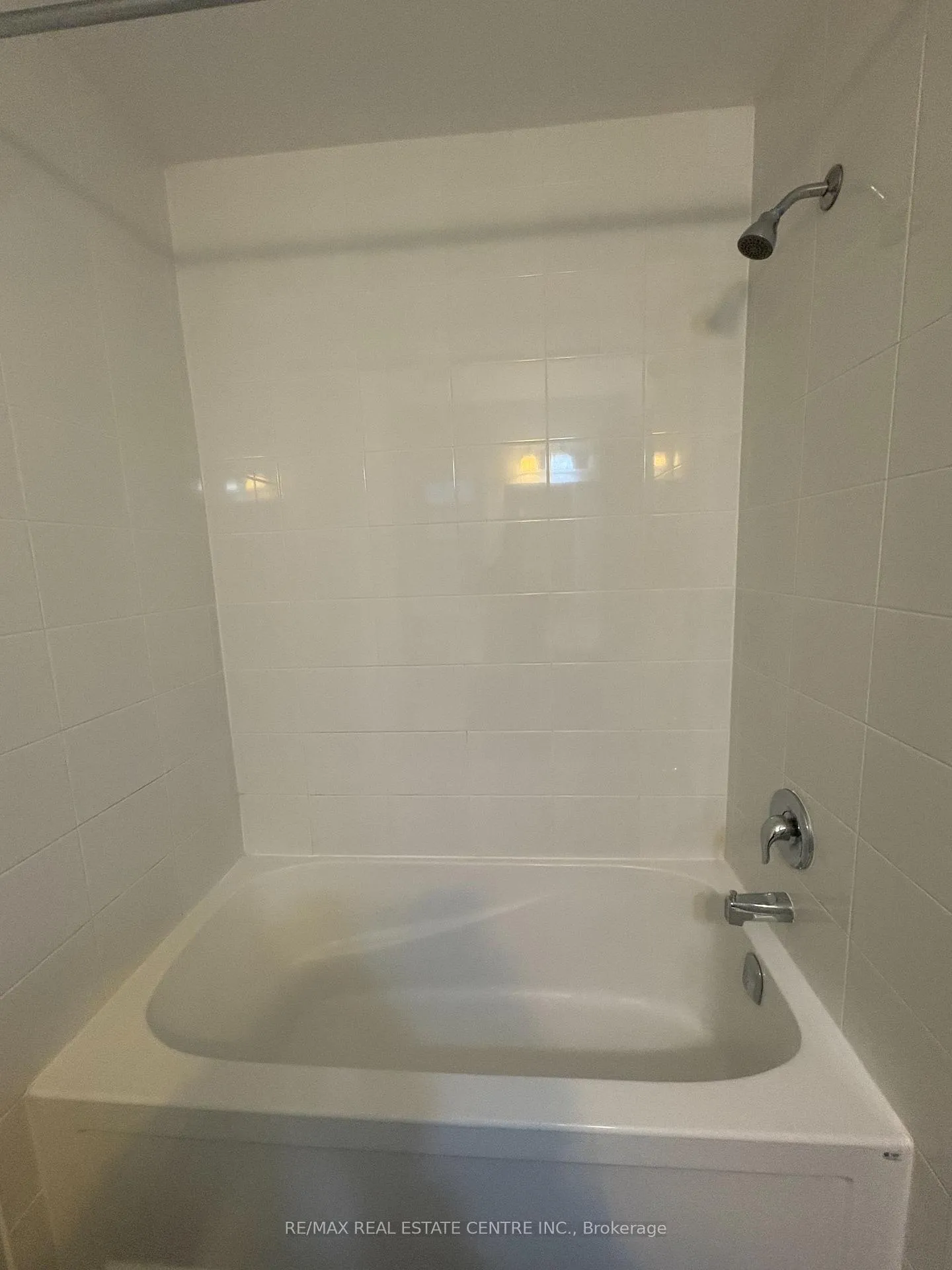 Photo 12 of 24 Stedford Crescent, Brampton, Northwest Brampton — HOMEH