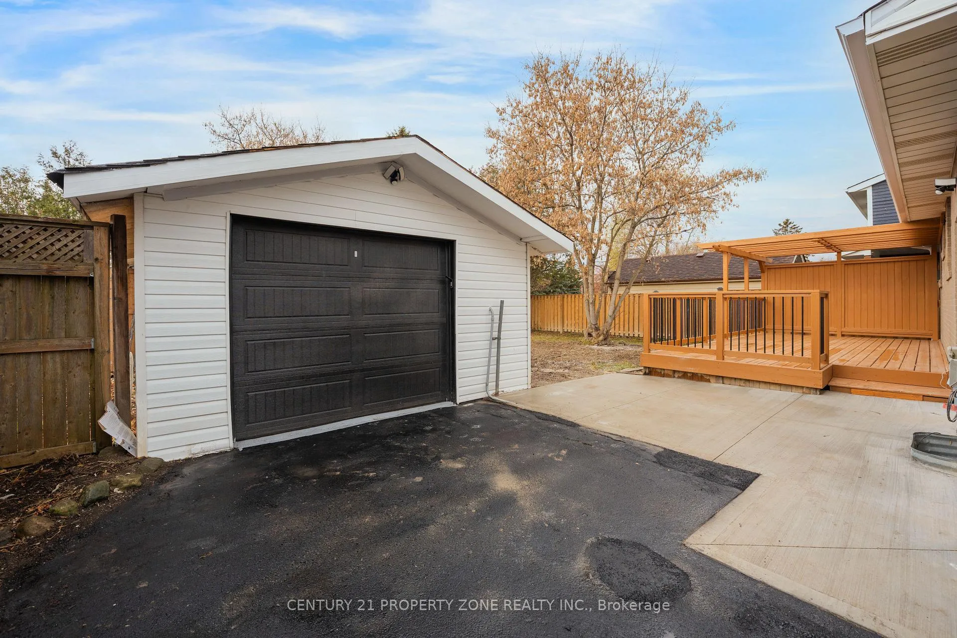Photo 40 of 187 Martha Crescent, Caledon, Bolton West — HOMEH