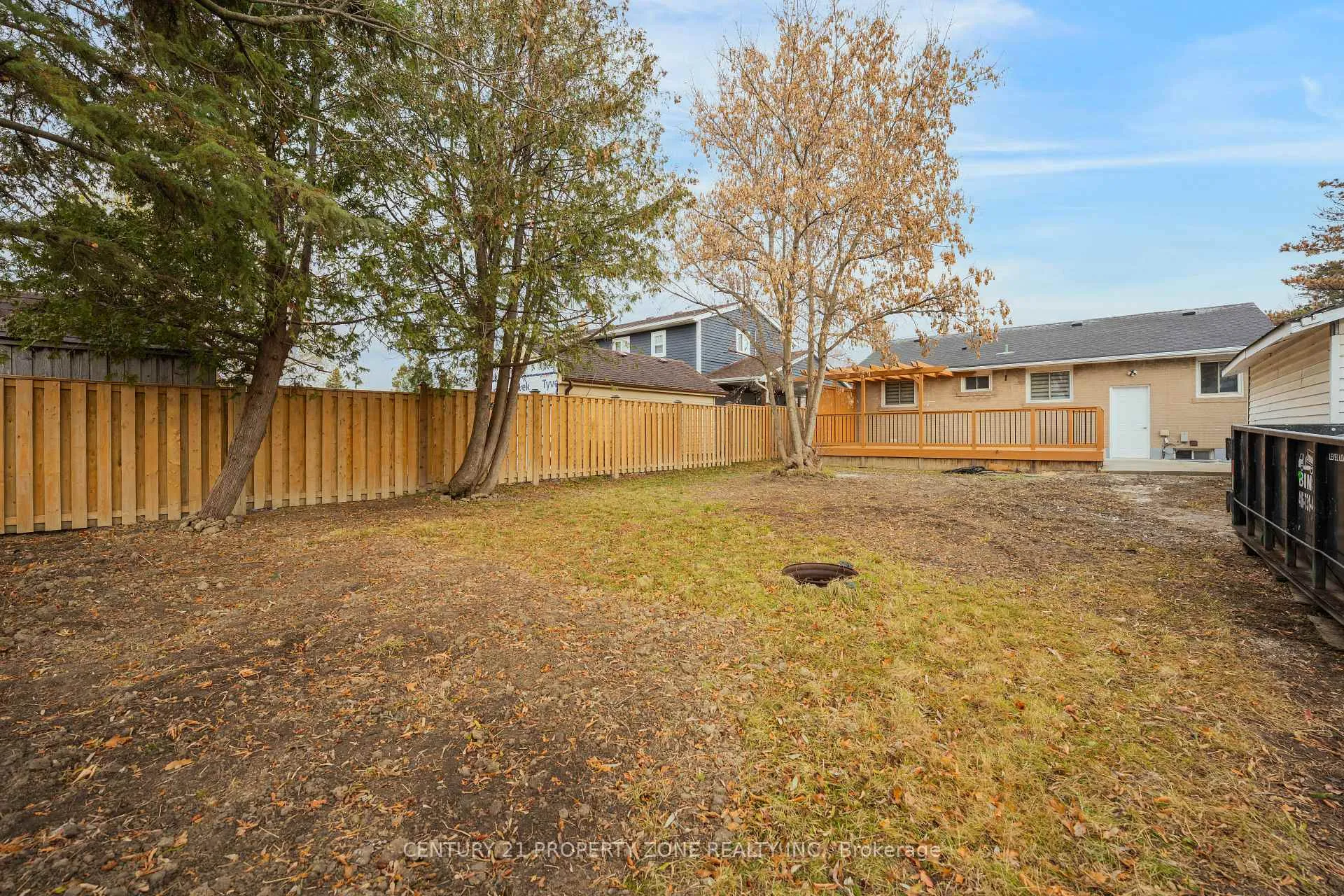 Photo 43 of 187 Martha Crescent, Caledon, Bolton West — HOMEH