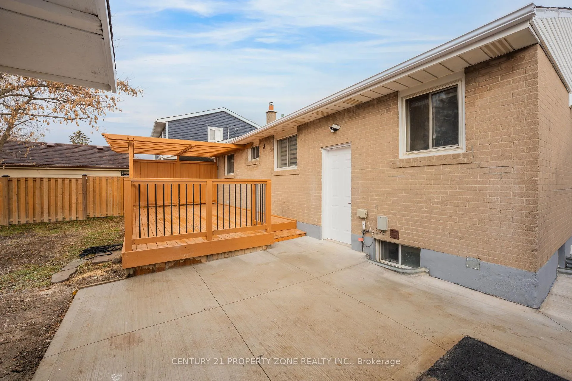 Photo 48 of 187 Martha Crescent, Caledon, Bolton West — HOMEH