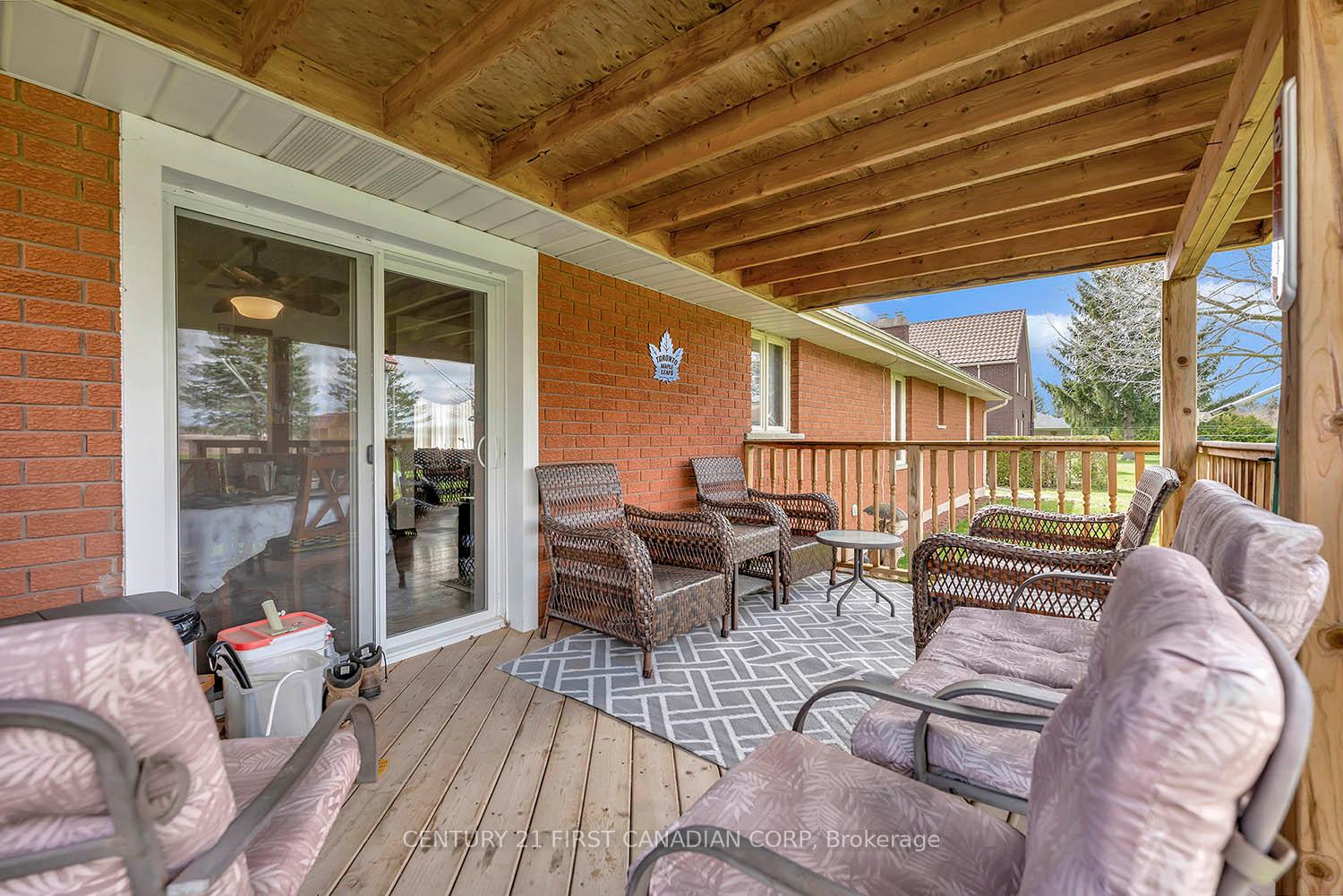 Photo 3 of 16 Broadview Drive, Brant, Burford — HOMEH