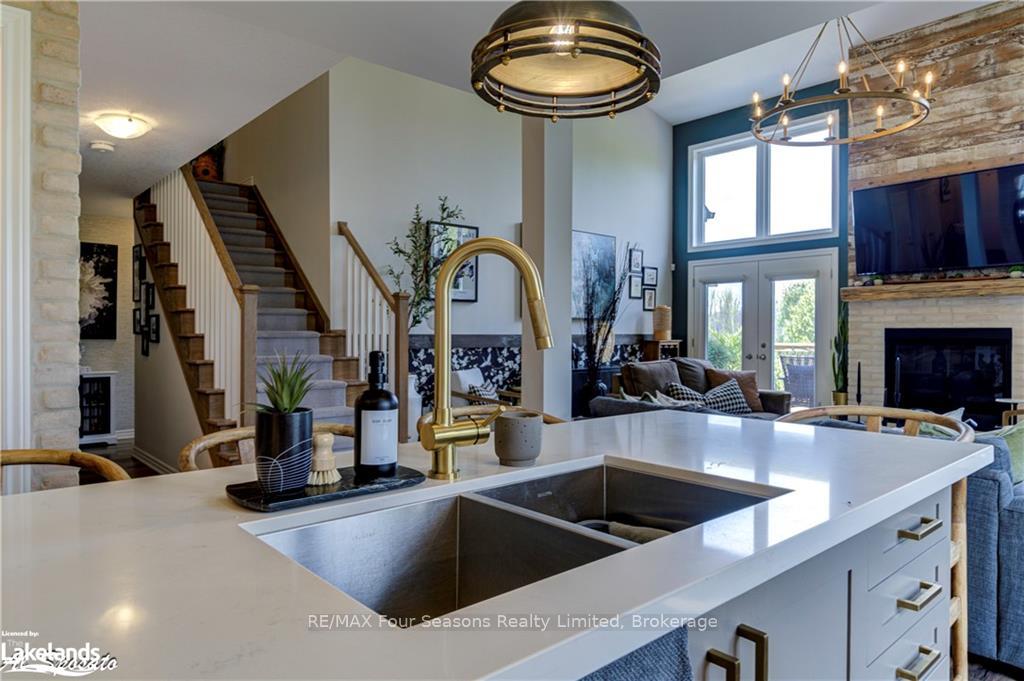 Photo 13 of 2 Spooner Crescent, Collingwood — HOMEH