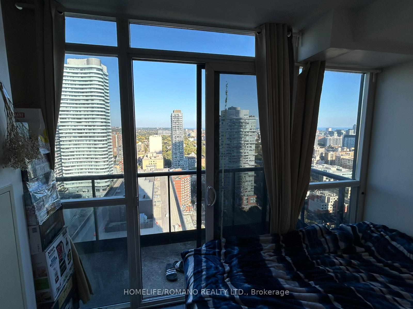 Photo 4 of Unit 3001, 25 Carlton Street, Toronto, Church-Yonge Corridor — HOMEH